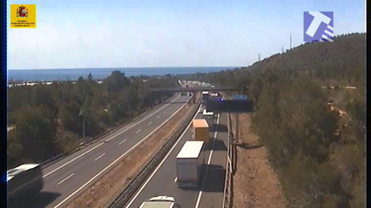 Retenciones en la AP-7 en Vandellòs por un accidente con cinco vehículos implicados