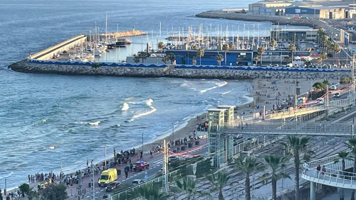 Mor ofegat un jove de 25 anys a la platja del Miracle de Tarragona