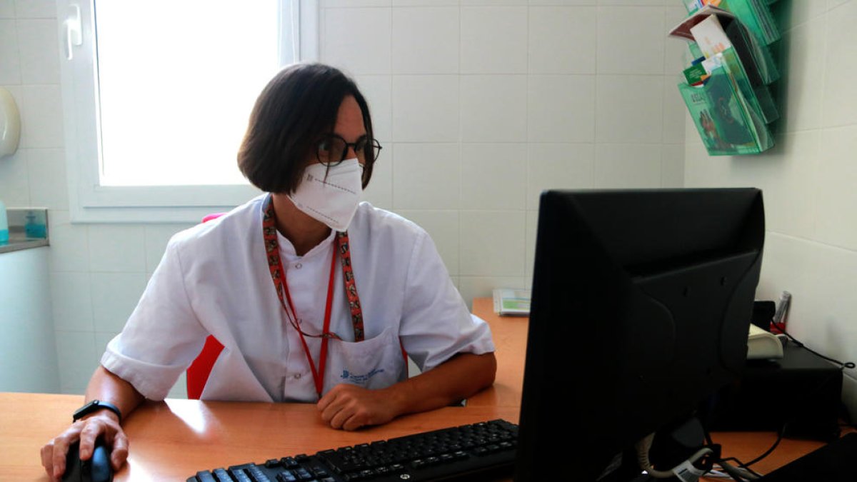 Hospital Lleuger de Cambrils, enfermera, salud, coronavirus, mascarilla