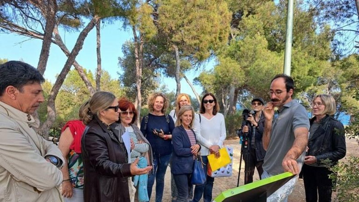 El nou itinerari poètic de Tarragona acull la lectura de poemes 'Arran de mar'