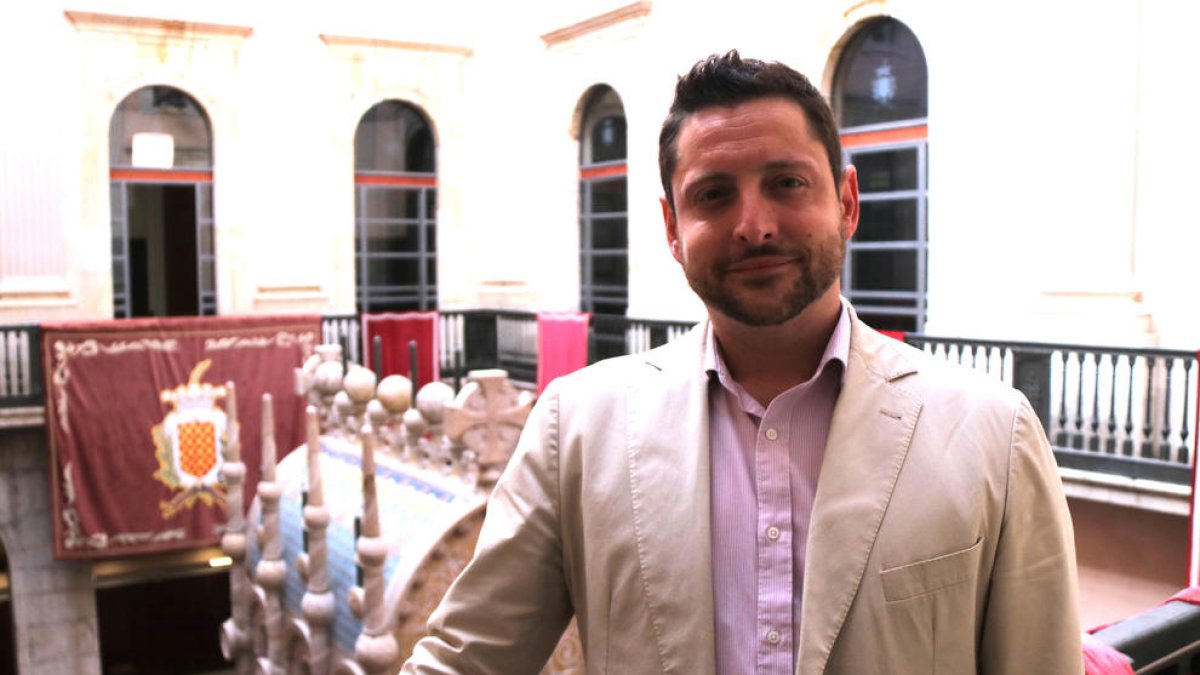 Viñuales assegura que «les eleccions generals no condicionaran la governabilitat municipal»