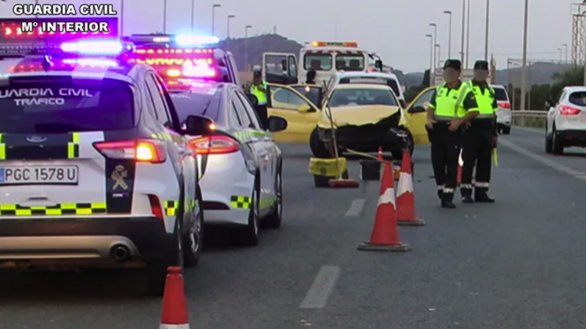 Un menor drogado tiene un accidente con un vehículo donde viajaban siete personas