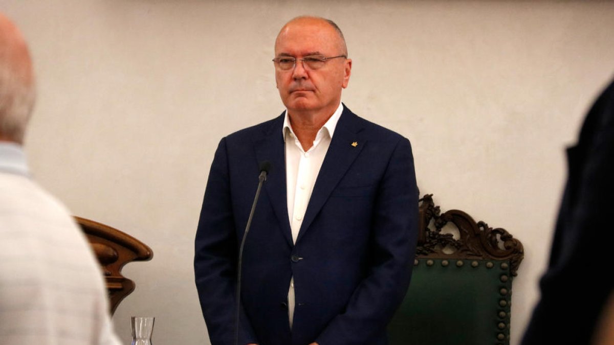 Pellicer se despide de la alcaldía de Reus en un reivindicando que deja un ayuntamiento saneado