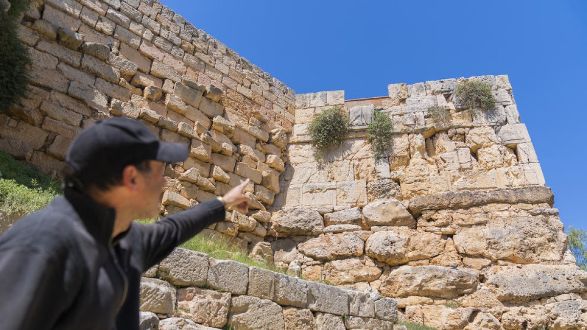 Añicos de piedra tocados por la mano de los dioses
