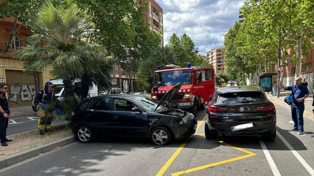Una mujer que triplicaba la tasa de alcoholemia provoca un accidente con dos heridos en Reus