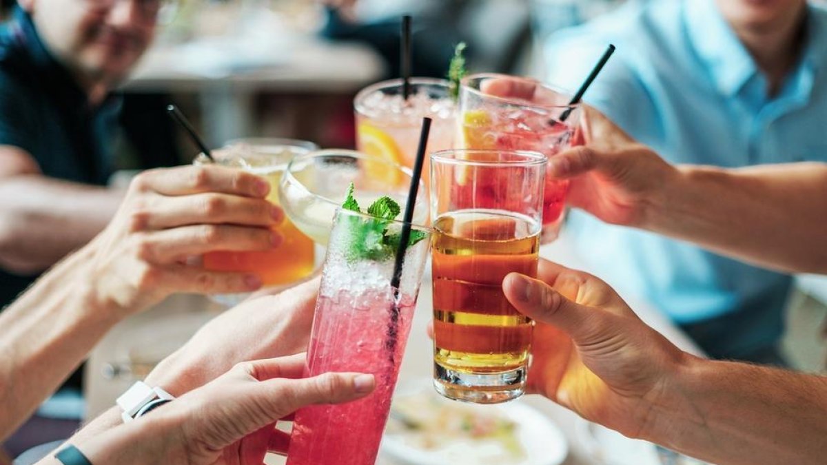 ¿Cuáles son las bebidas con más y menos calorías?