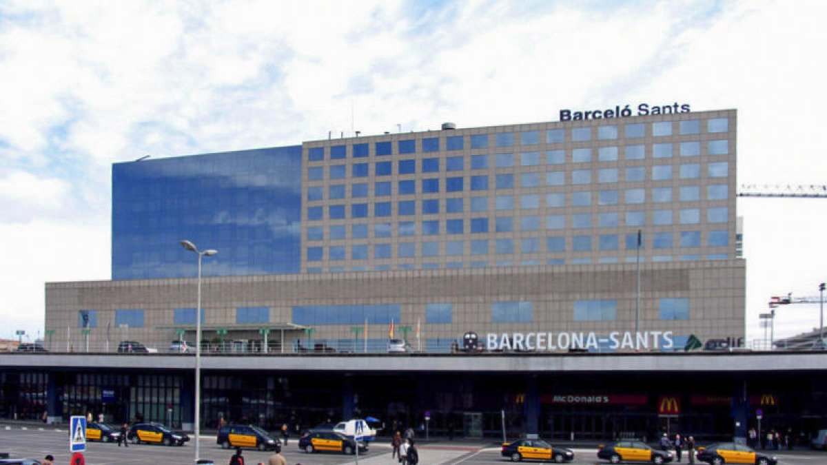 Desaparece en la estación de Sants un hombre con discapacidad intelectual y autismo