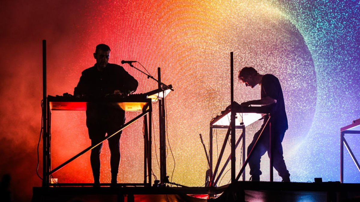 Moderat tanca el Cruïlla amb els sons electrònics del nou àlbum 'More D4ta'