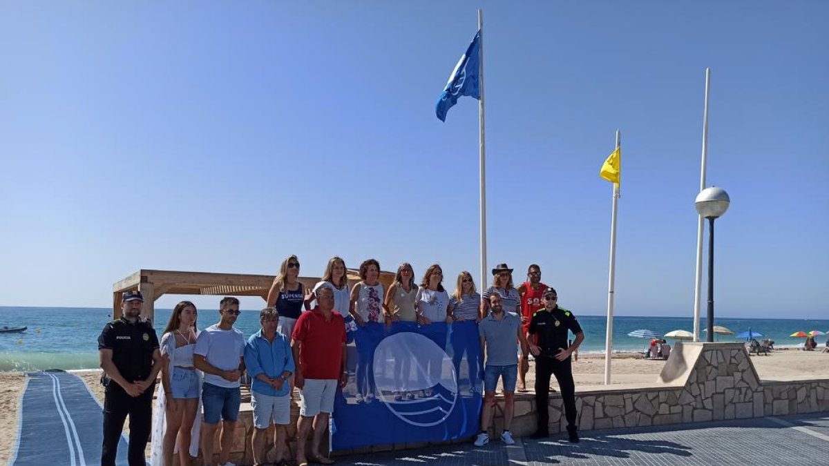 Vandellòs i l'Hospitalet de l'Infant hissa la bandera blava 2023 a totes les platges del municipi