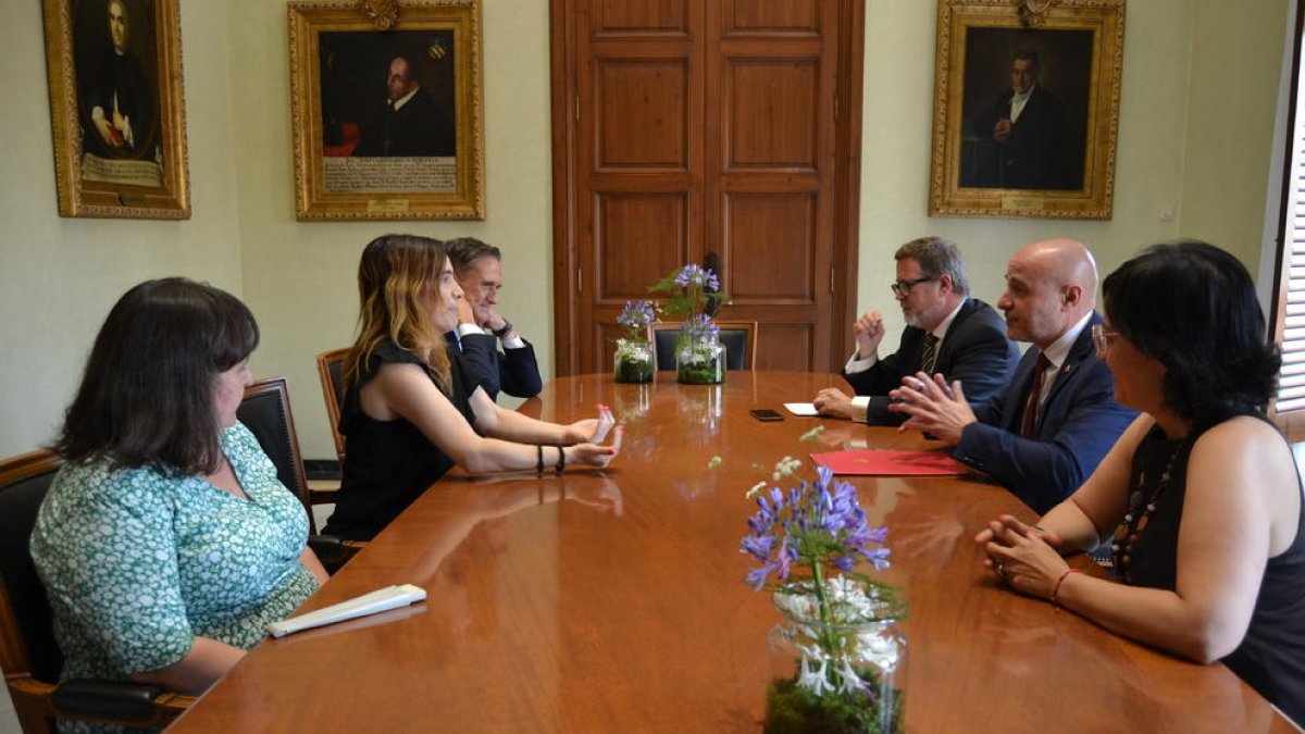 Guaita inicia la agenda institucional de colaboración entre administraciones