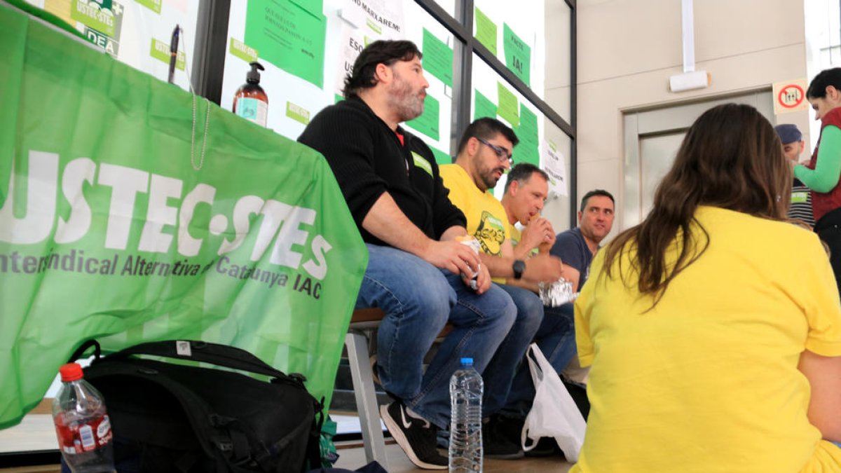 Piden a la directora de Educación del Ebre que intervenga contra «el autoritarismo» de Cambray