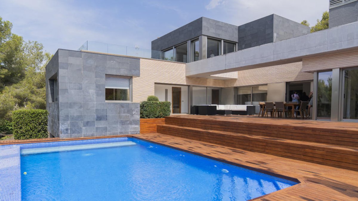 El sector turístico de Tarragona invierte 67 MEUR para preparar la campaña priorizando la sostenibilidad