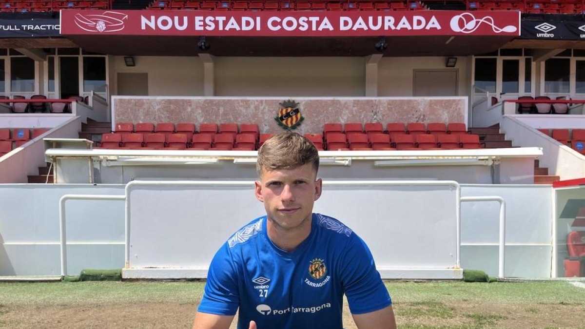 Albert Querol renova amb el Nàstic fins al 2025