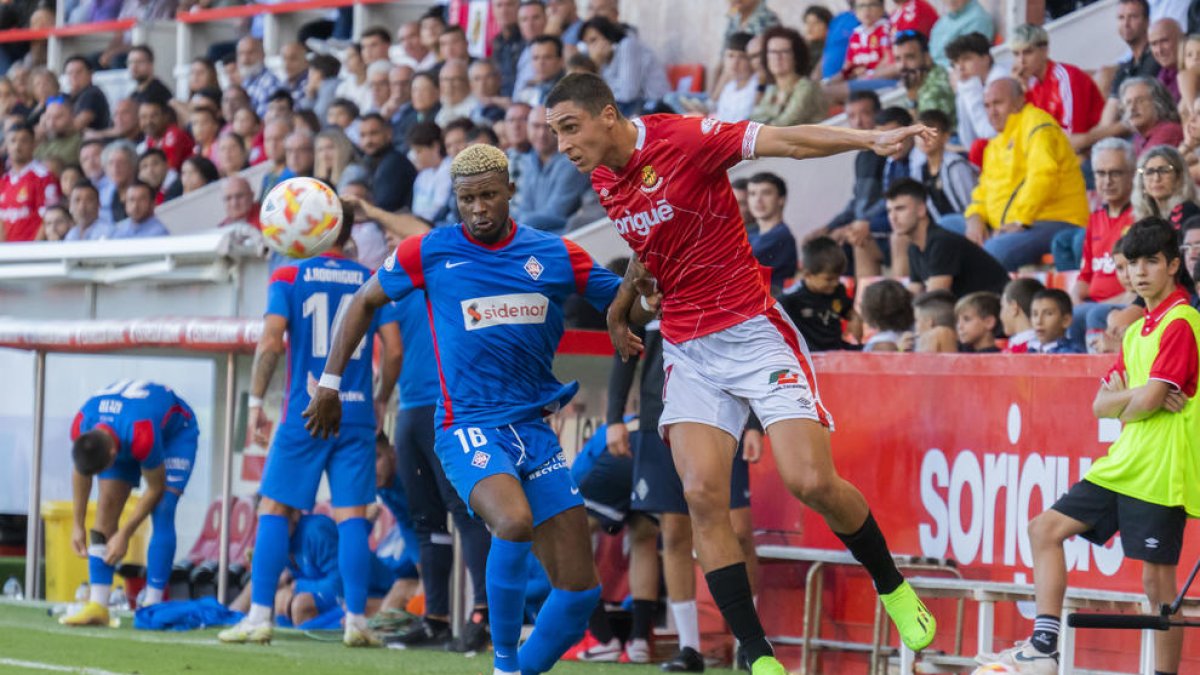 El Nàstic busca aguar la fiesta del Amorebieta con una victoria