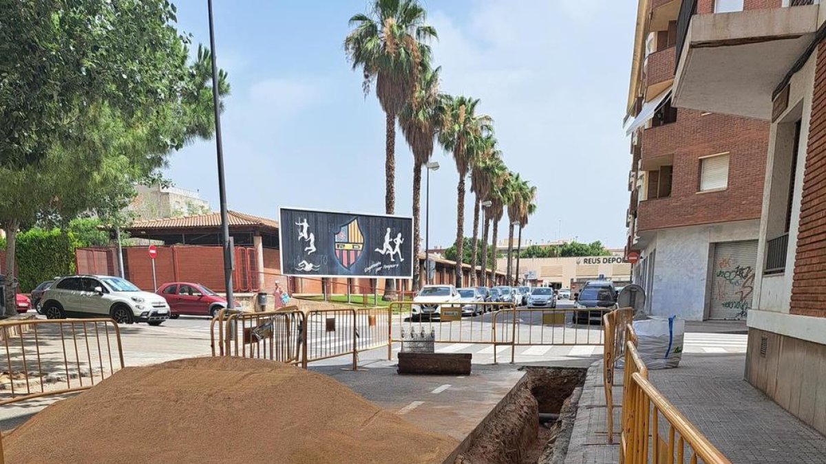 Aigües de Reus continúa con las obras de la red de abastecimiento del barrio Niloga