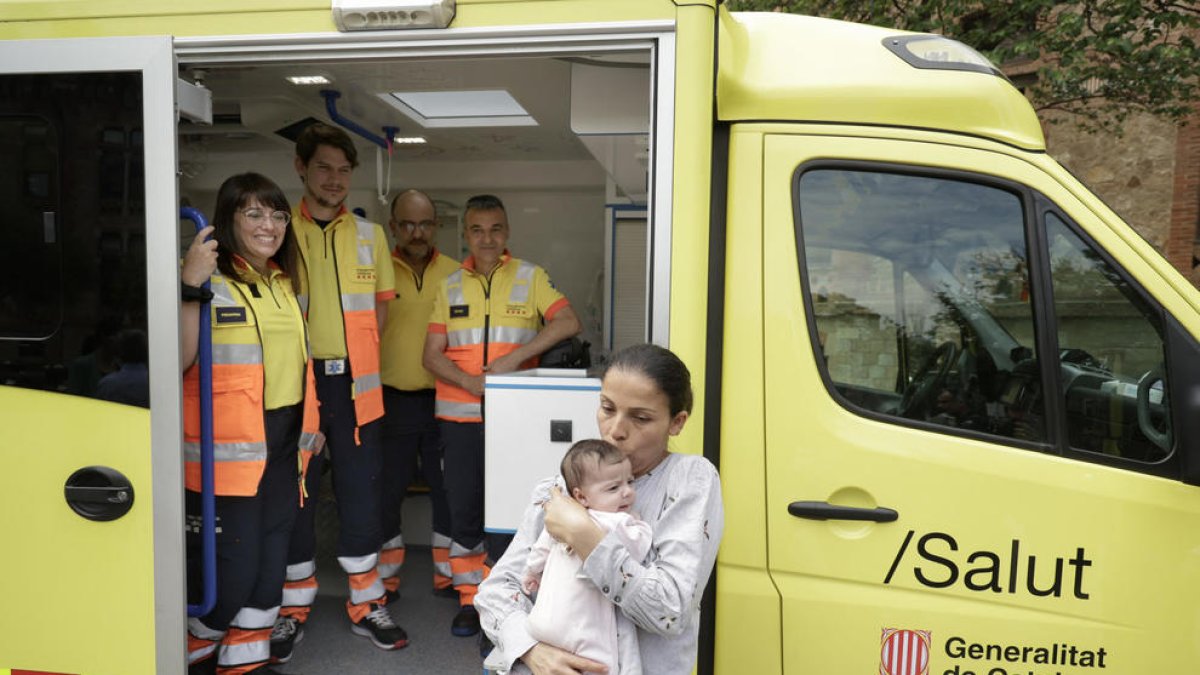 Salva la vida de un bebé de Tortosa de un día de vida gracias a un traslado en máquina