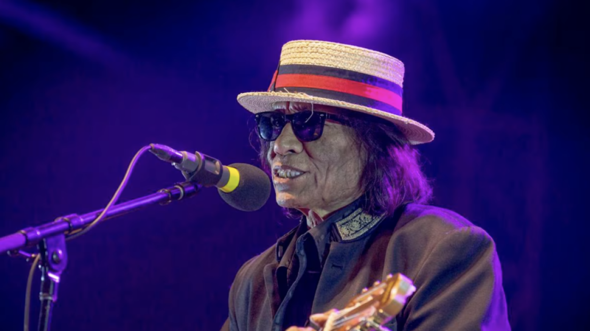 Muere el cantautor Sixto Rodríguez, protagonista de 'Searching For Sugar Man'