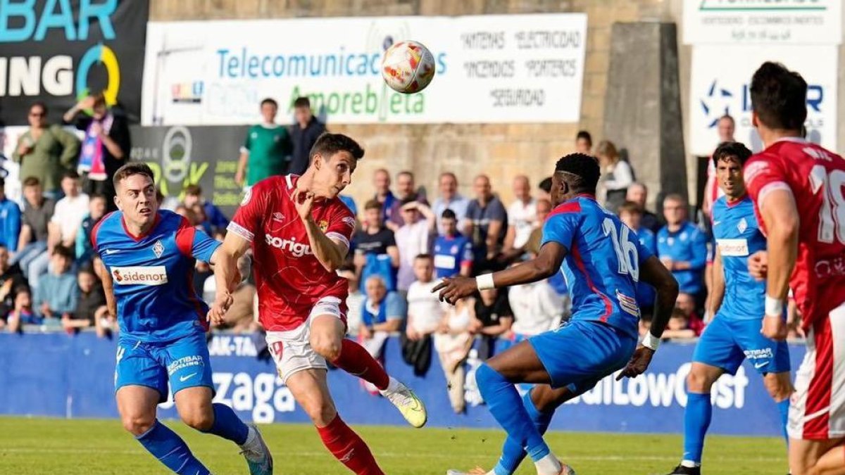 El Nàstic aguanta el pulso al líder (1-1)