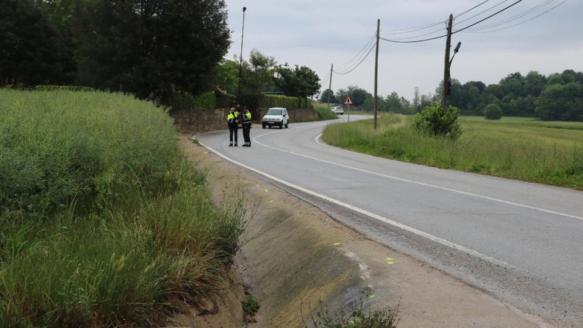 Mor un menor després de patir un accident en cotxe amb el seu germà a Riudaura