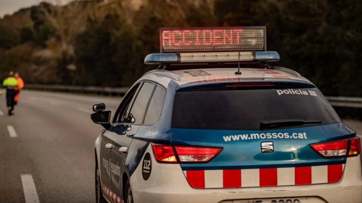 Muere una persona y diversas resultan heridas en un choque entre un turismo y un camión en la C-12 en Tortosa