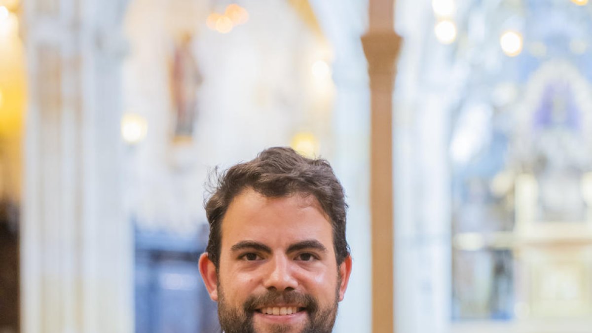 «Vull obrir un compte d'Instagram de l'Agrupació de Setmana Santa»