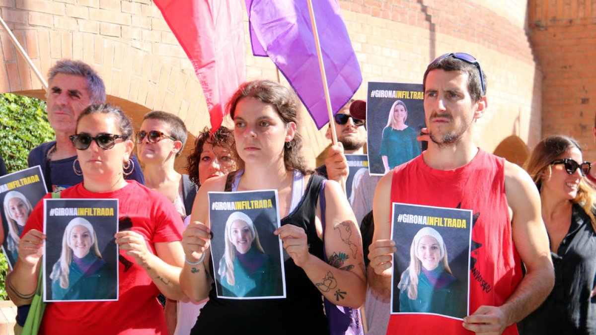 Denuncien que una agent de la Policia Nacional s'ha infiltrat tres anys en moviments independentistes de Girona