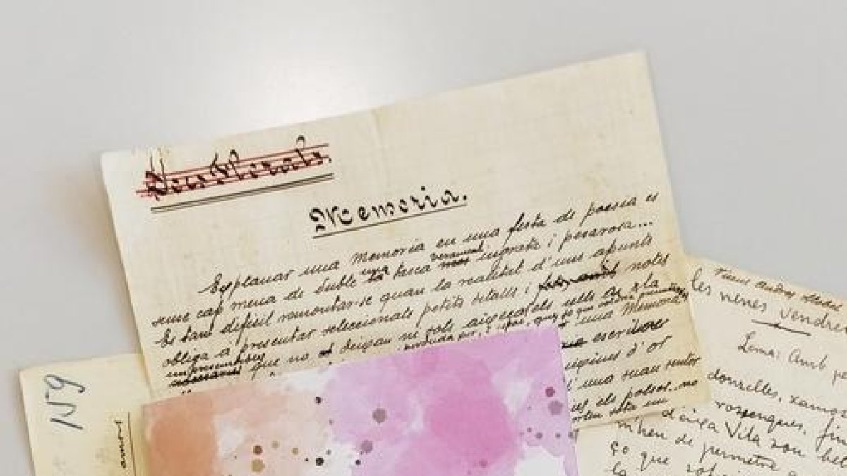 La Biblioteca Pública Terra Baixa conmemora los 100 años de los Juegos Florales en el Vendrell