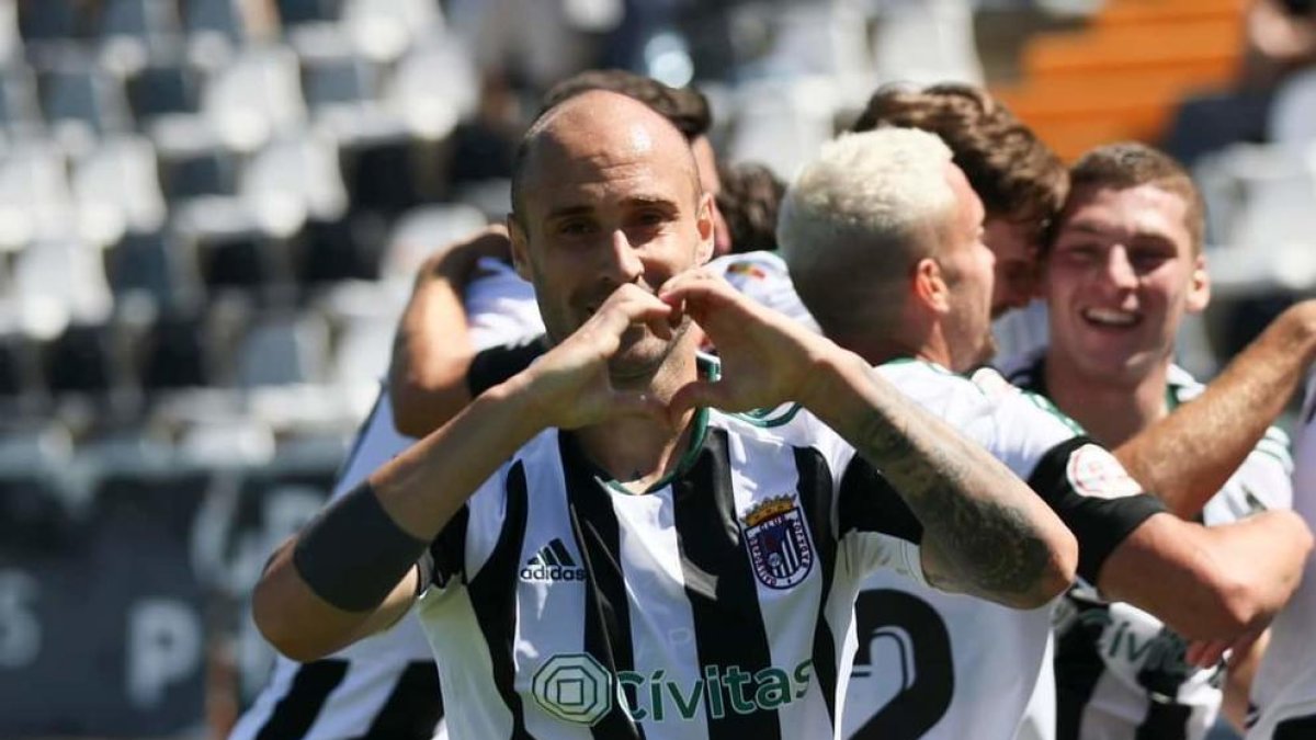 Gorka Santamaría serà el nou davanter centre del Nàstic