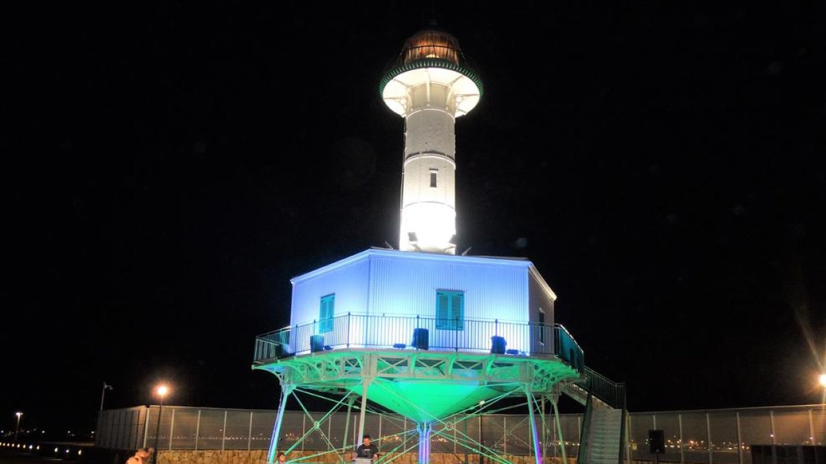 La Nit Literària al Far de la Banya celebra el desè aniversari aquest divendres