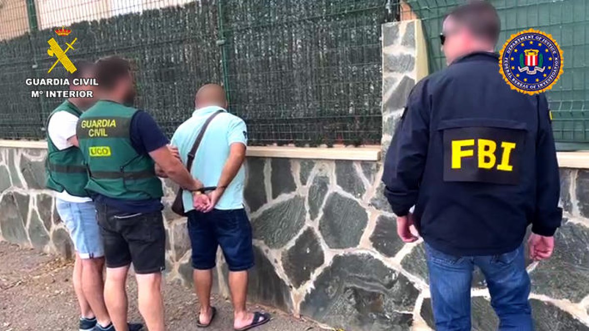 Detenen tres homes buscats per l'FBI per delictes sexuals a menors