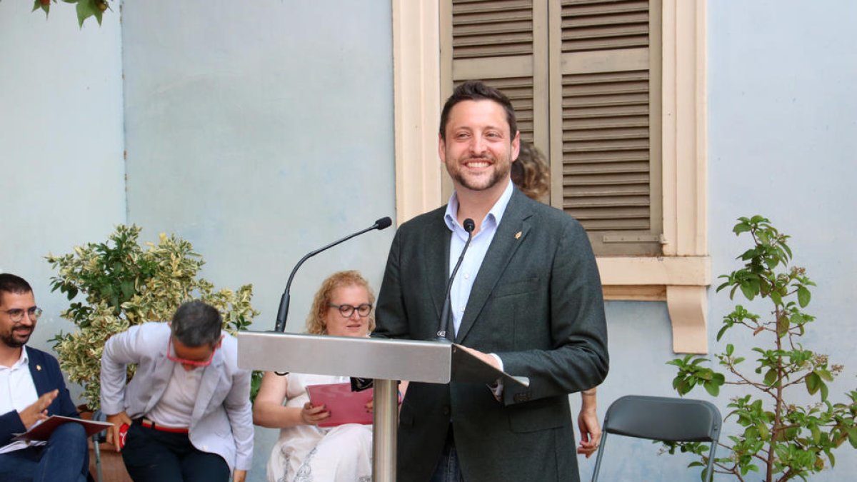 Viñuales sobre Inipro: «Es una personación extemporánea, no sirve para nada»