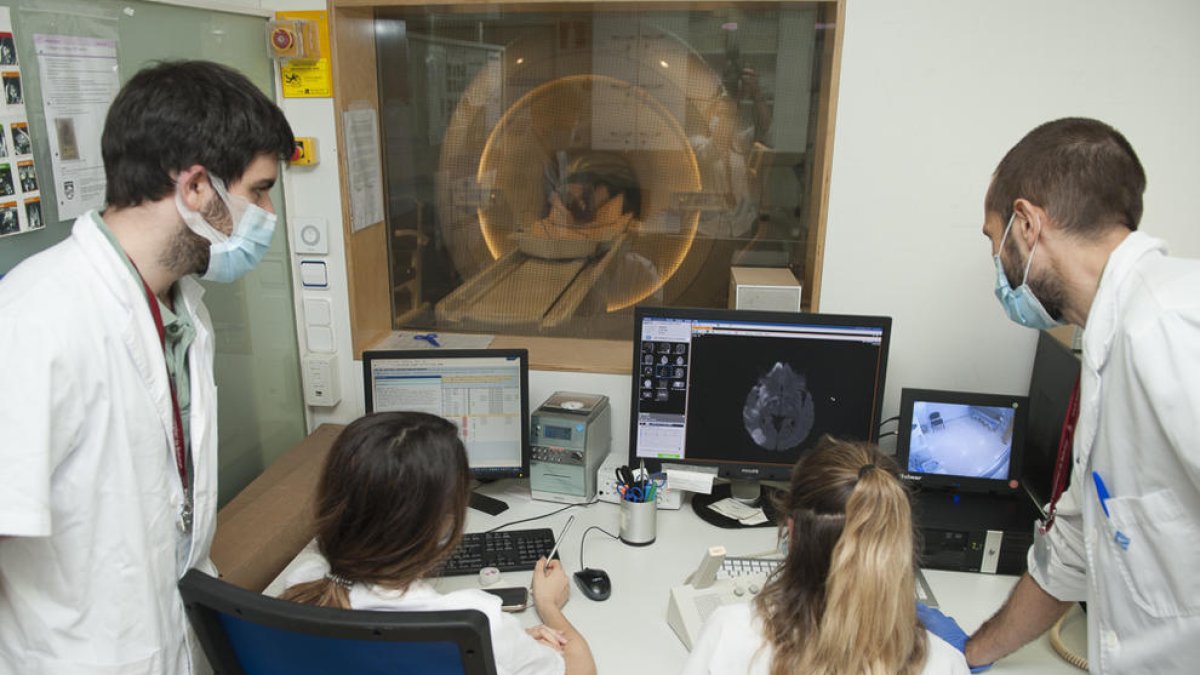 Identifiquen un nou biomarcador que podria ajudar a comprendre i tractar millor l'esclerosi múltiple progressiva