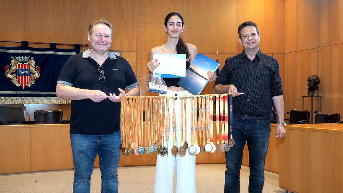 Cambrils fa un reconeixement a l'atleta local Núria Caballero