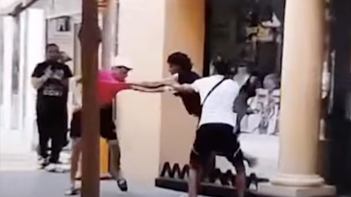 A prisión dos de los detenidos este martes por una pelea tumultuaria en el centro de Tortosa