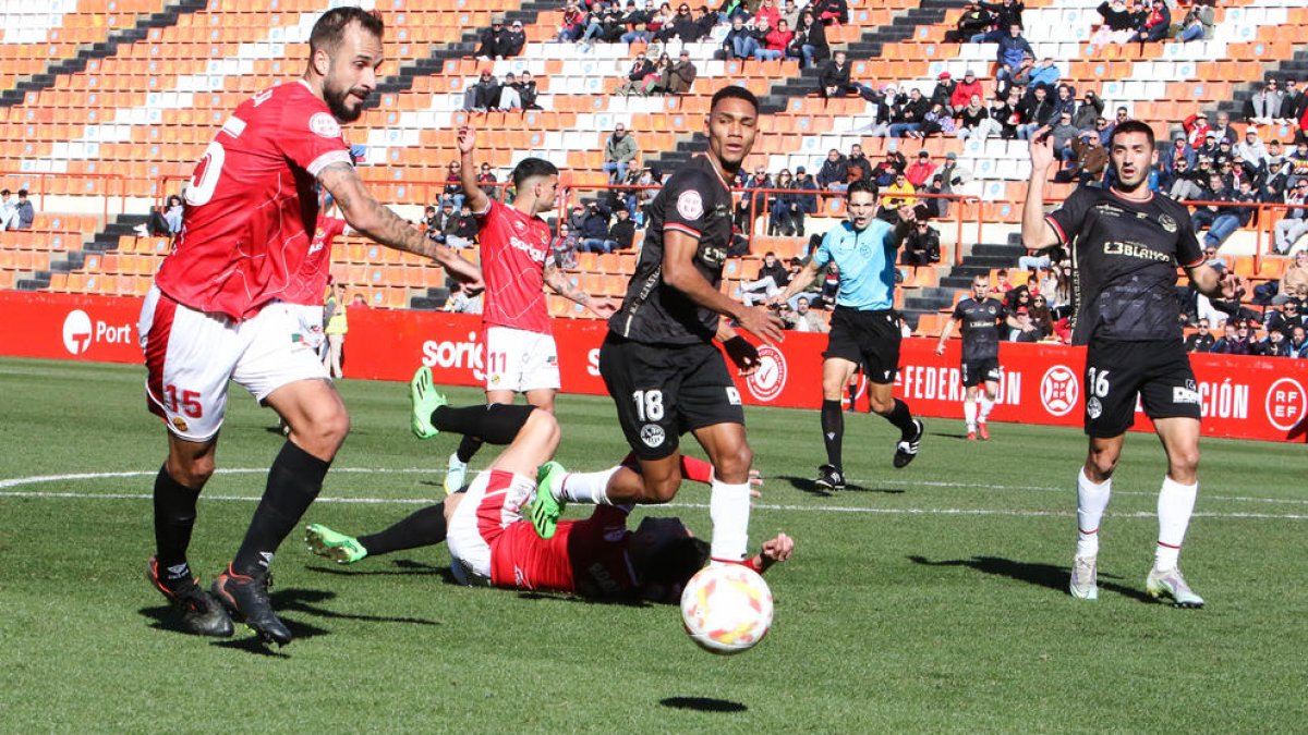 Oficial: El Nàstic ficha a Borja Martínez para las próximas dos temporadas