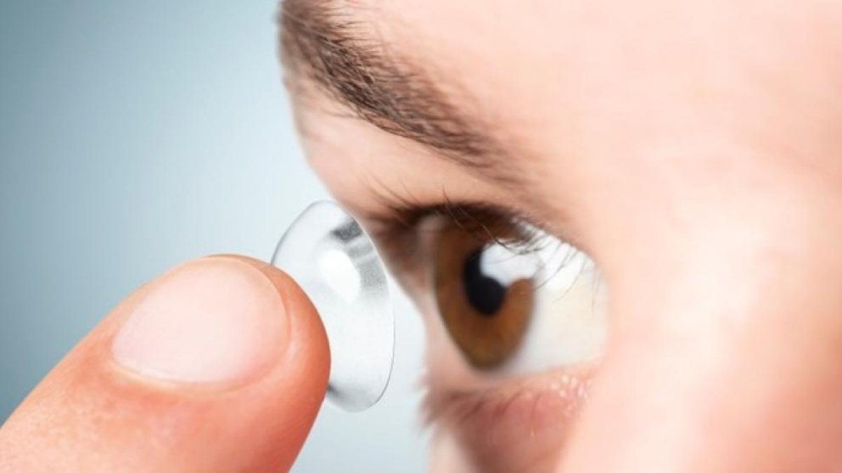 ¿Qué pasa si me quedo dormido con lentillas?