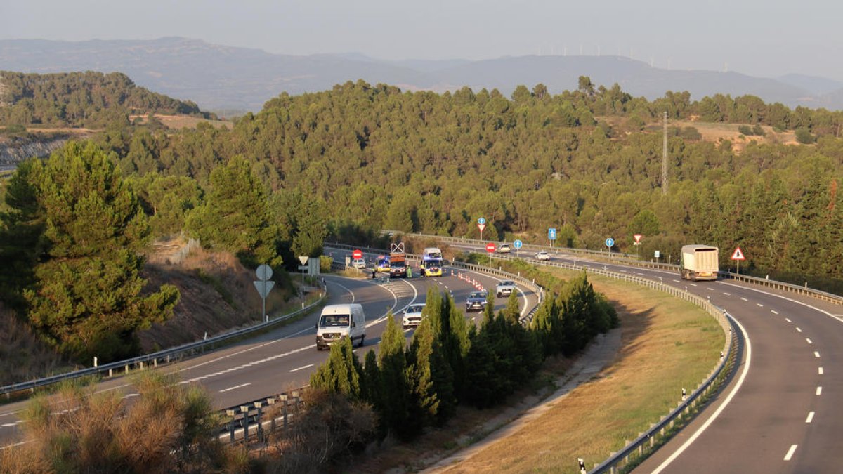 Dos vecinos de Lleida, las víctimas del accidente mortal de la AP-2 en Vimbodí i Poblet