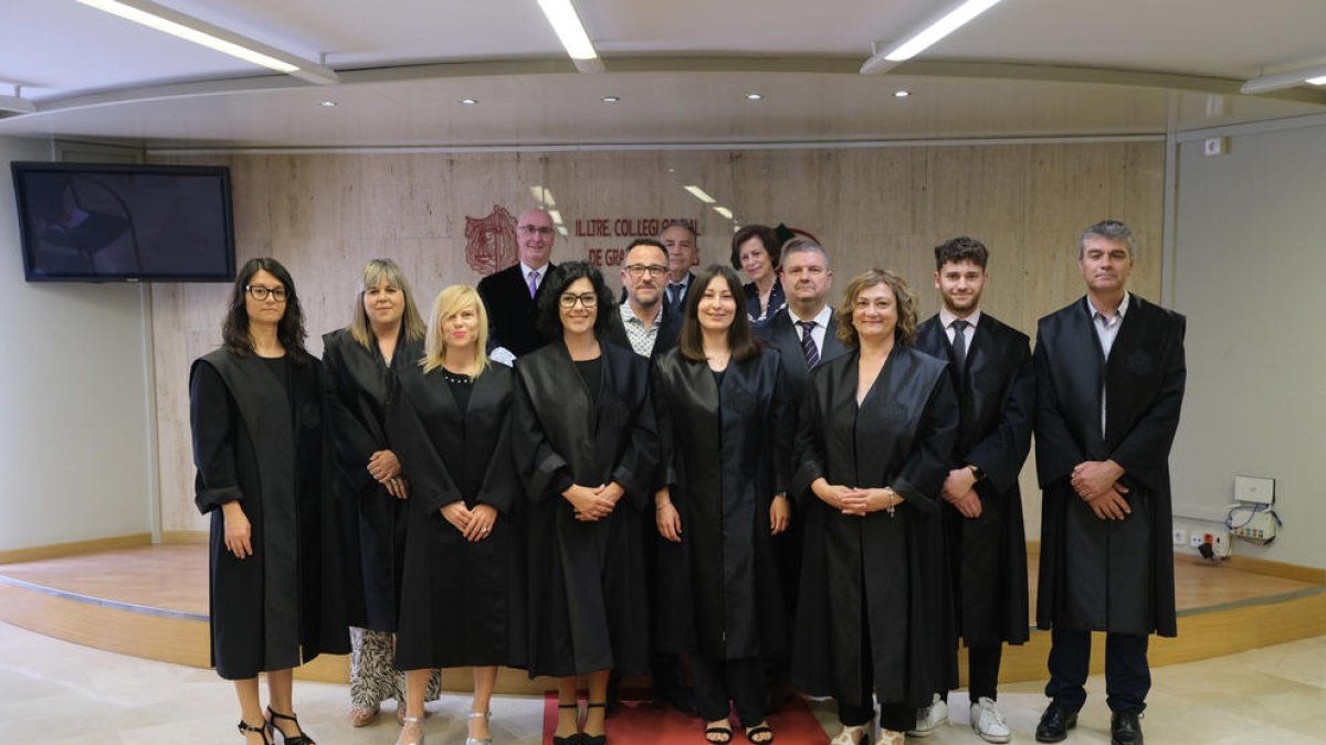 Los graduados sociales de Tarragona celebran 50 años y reconocen la tarea de sus colegiados