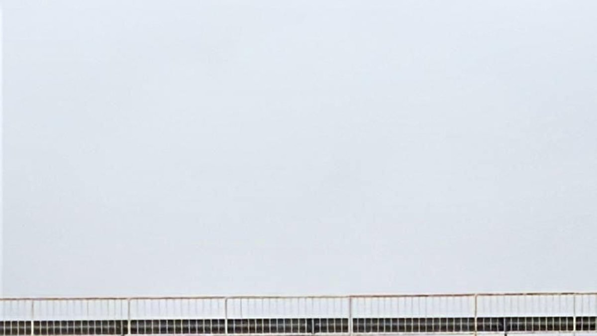 El aguacero obliga confinar Alcanar y cortar la circulación de trenes y vehículos