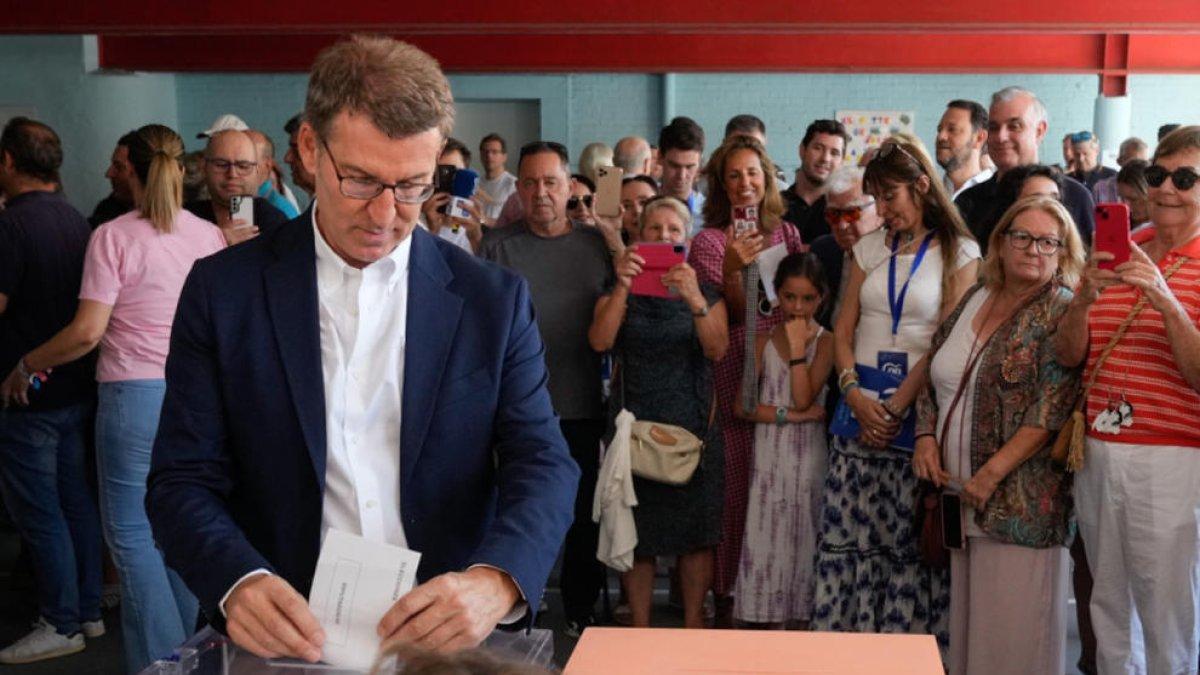 Feijóo gana el 23-J pero lejos de sumar con Vox y Sánchez aguanta pero queda en manos de los independentistas