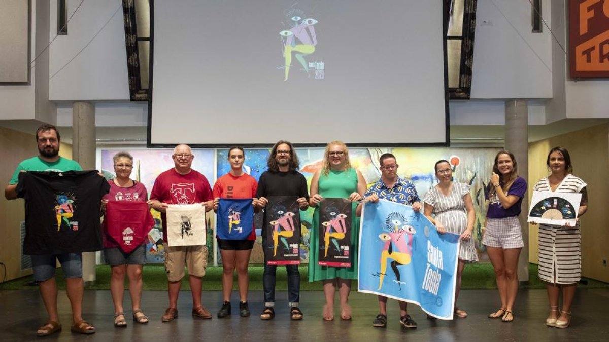 El castell de focs, imatge de les festes de Santa Tecla 2023