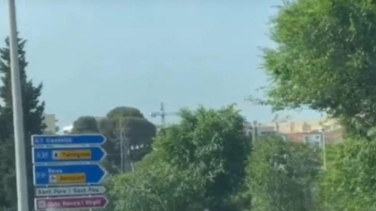 Un coche da varias vueltas de campana a Tarragona