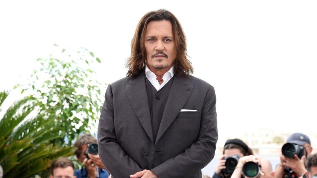 Cancelan un concierto de Johnny Depp tras encontrarlo desmayado