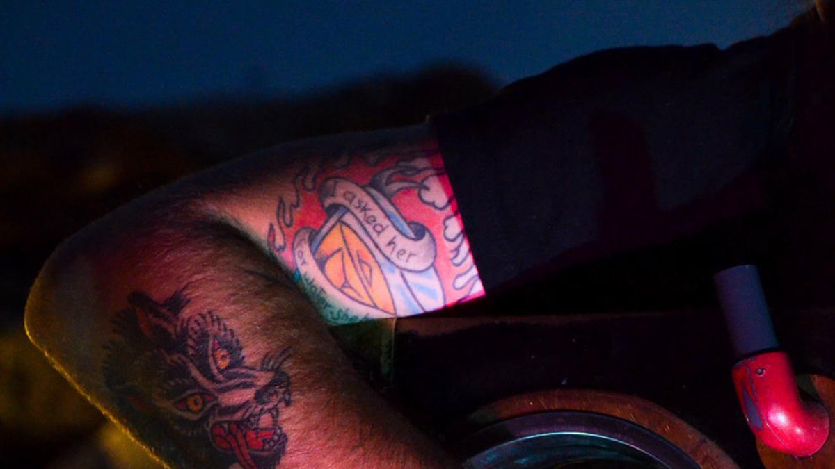 El multiinstrumentista Sergi Estella y los vinos de la Bodega Joan Simó cruzan el ecuador de la Solpostada