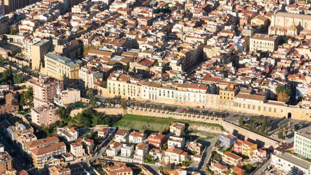 El precio de la vivienda cae un -0,7% a Cataluña en el tercer trimestre y se sitúa en 2.457 euros por metro cuadrado