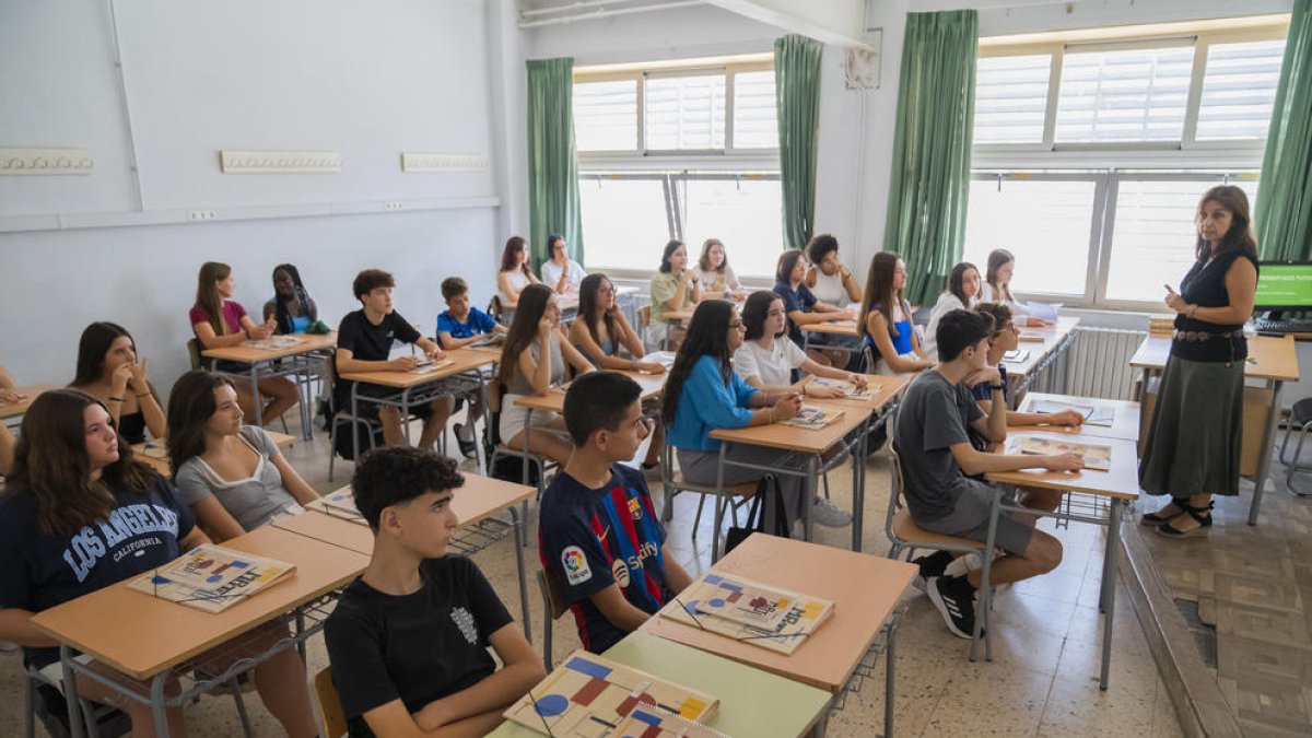 «Hem patit per preparar el nou curs amb només tres dies efectius»
