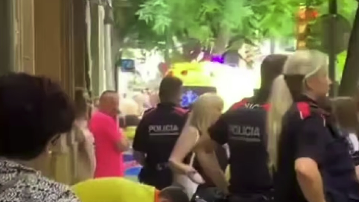 Els Mossos redueixen una persona en ple centre de Tarragona