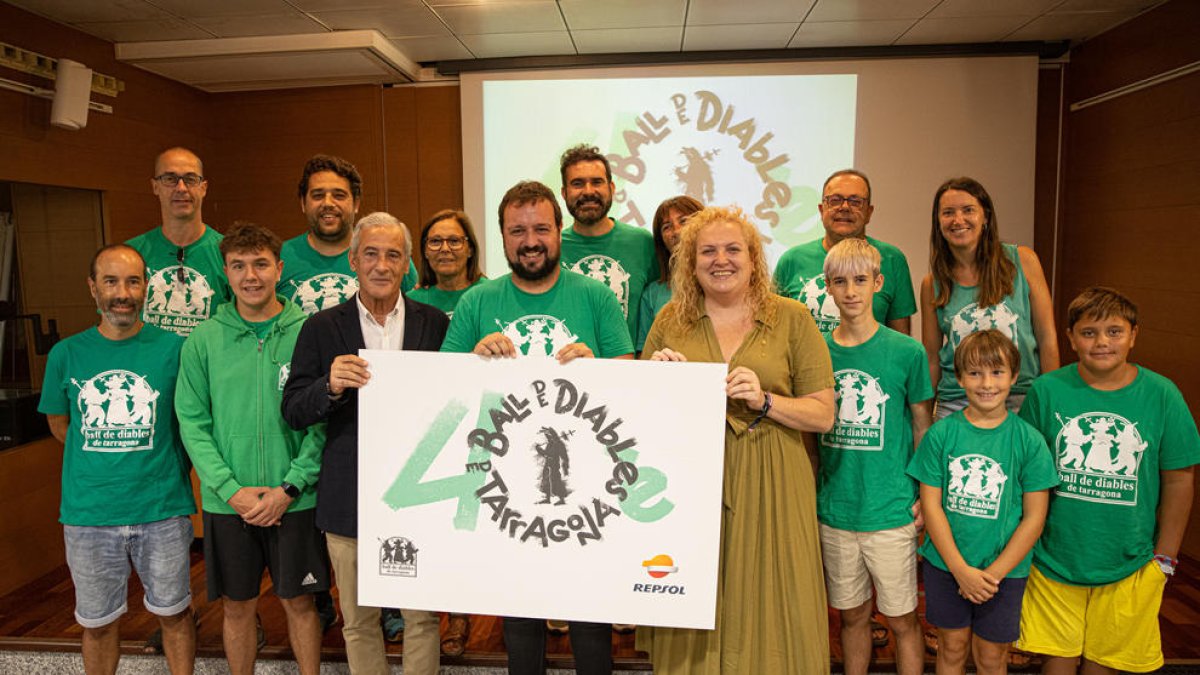 El Ball de Diables de Tarragona estrena nuevos trajes por el 40.º aniversario de su recuperación