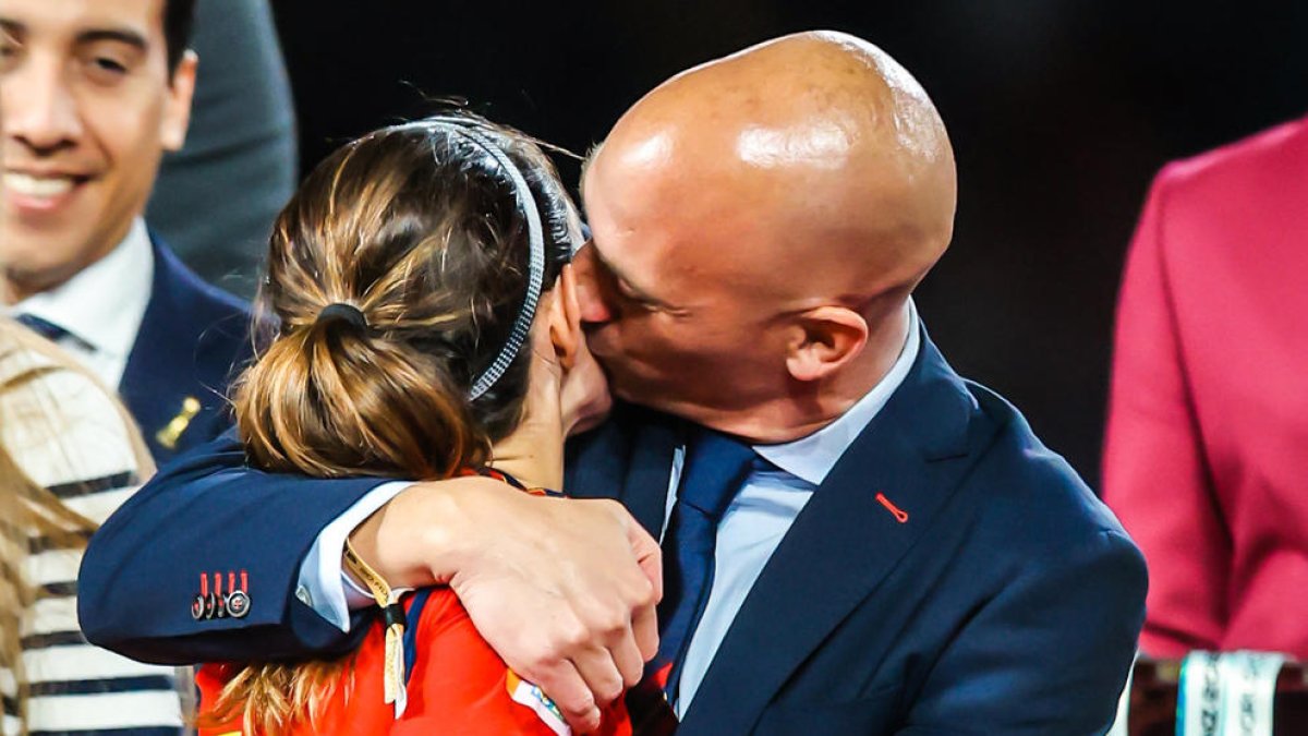 La prima de Rubiales ataca a Jenni Hermoso: «Que diga la verdad, ha cambiado tres veces su declaración»