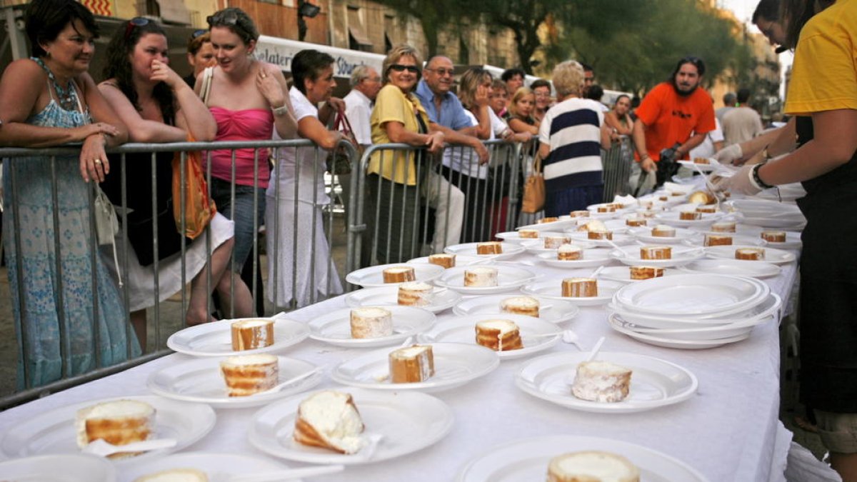 La plaça Corsini serà l'escenari del repartiment del pastís del braç de Santa Tecla